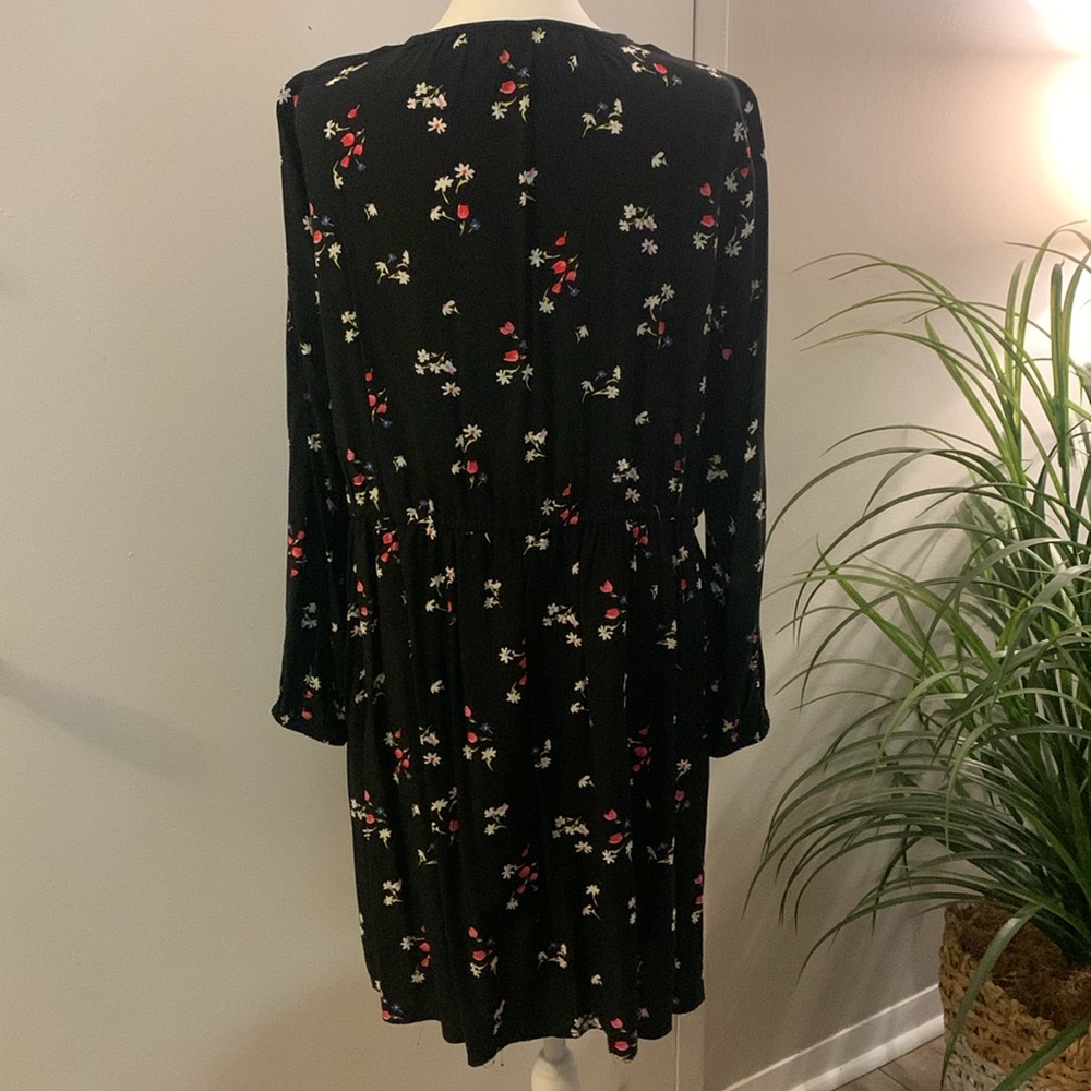 Loft Dress - Picture 2 of 5